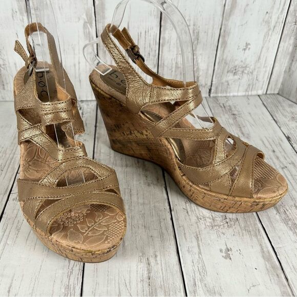 BOC Gold Leather Strappy Cork Padded Wedge Heel Sandals Women's sz 9 - Picture 1 of 11